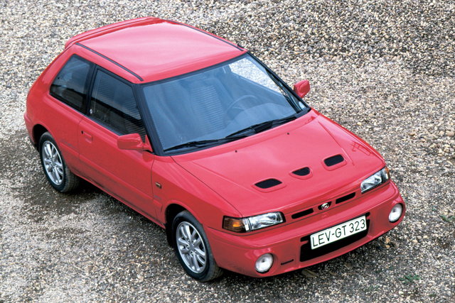 mazda 323 1990