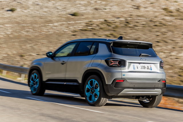 jeep avenger 2023 01 03