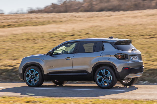 jeep avenger 2023 01 05
