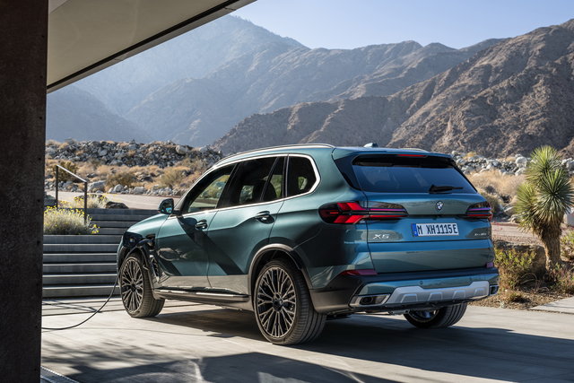bmw x5 restyling 2023 02 18