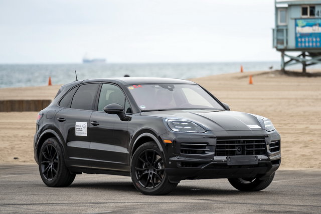 porsche cayenne 2023 spy 01