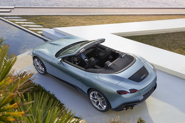 ferrari roma spider 2023 01