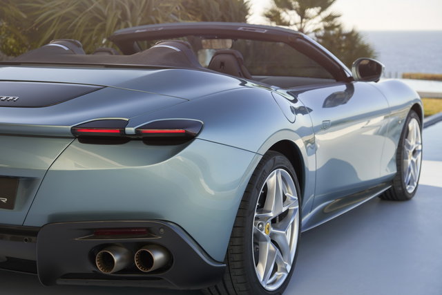 ferrari roma spider 2023 04