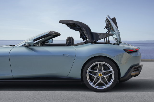 ferrari roma spider 2023 06
