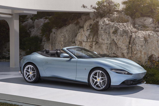 ferrari roma spider 2023 07