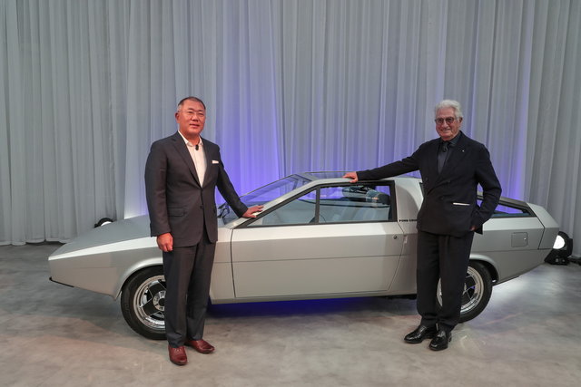 hyundai pony coupe concept restored event 04