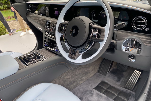 rolls royce spectre 2023 05 3