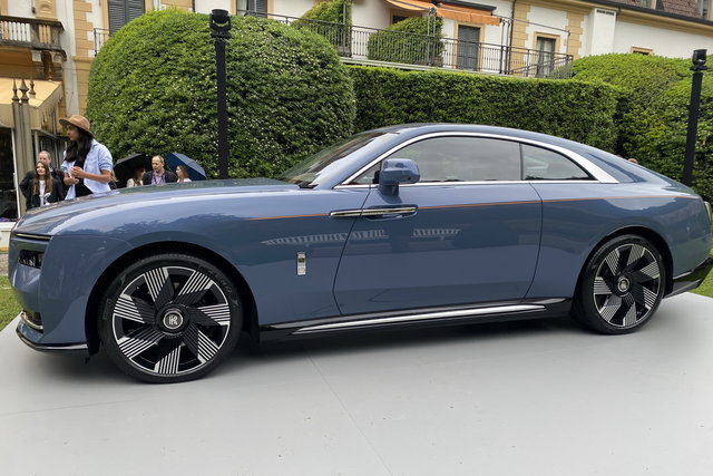 rolls royce spectre 2023 05 7