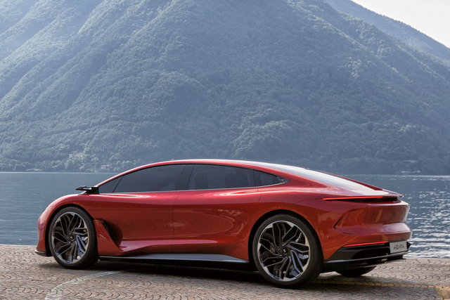 aehra sedan 2023 06 4