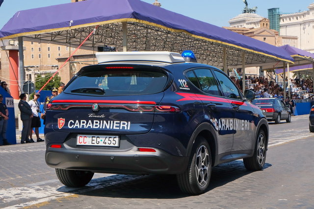 alfa romeo tonale carabinieri 2