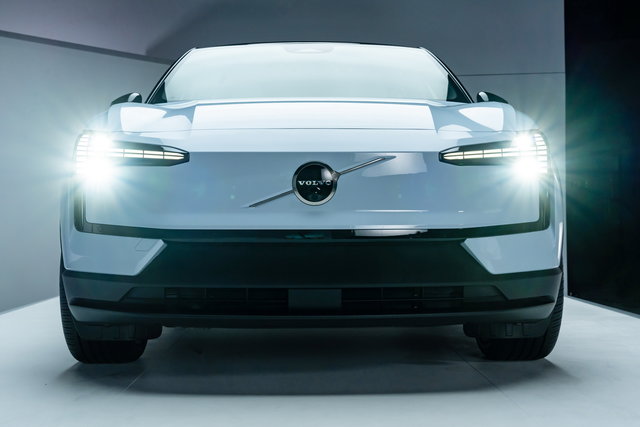 volvo ex30 ev 10
