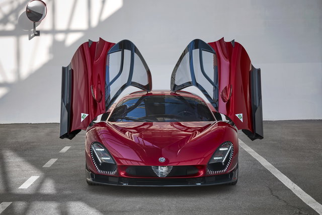 alfa romeo 33 stradale 2023 08 10