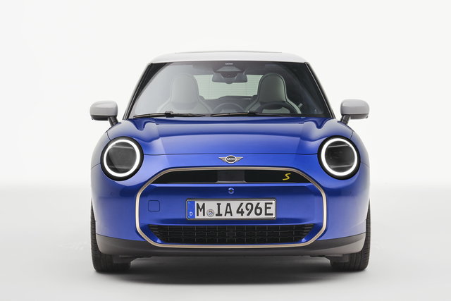 mini cooper 3 porte ev 2024 15