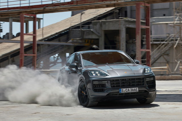 porsche cayenne turbo e hybrid 17