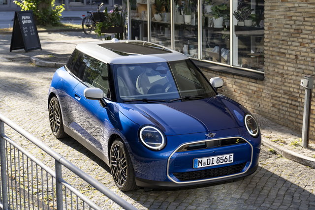 mini 3 porte 2024 nuove 03