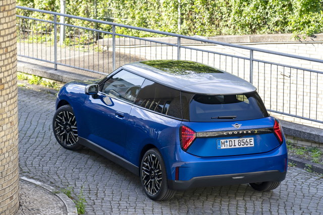 mini 3 porte 2024 nuove 04