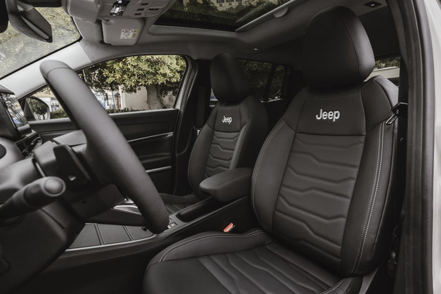 jeep avenger e hybrid 2023 11 4