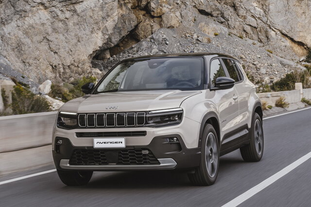 jeep avenger ehybrid 2024 02