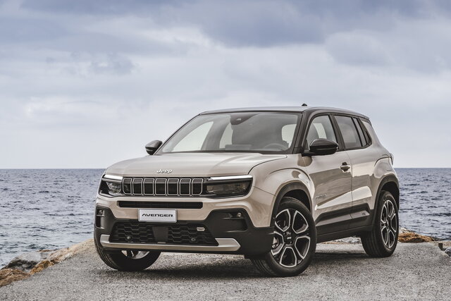 jeep avenger ehybrid 2024 08