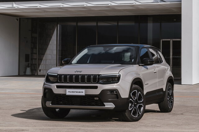 jeep avenger ehybrid 2024 12
