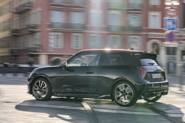mini cooper se jcw 05