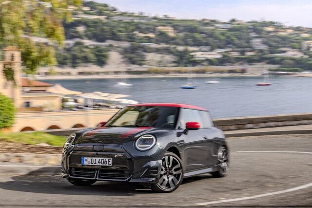 mini cooper se jcw 11