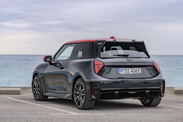 mini cooper se jcw 15