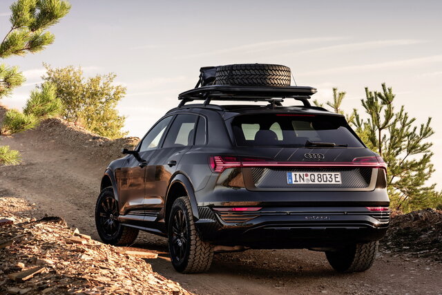 audi q8 etron dakar 04