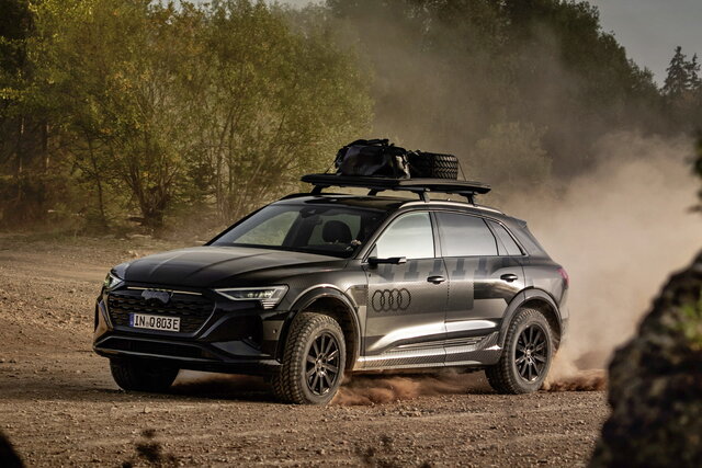 audi q8 etron dakar 05