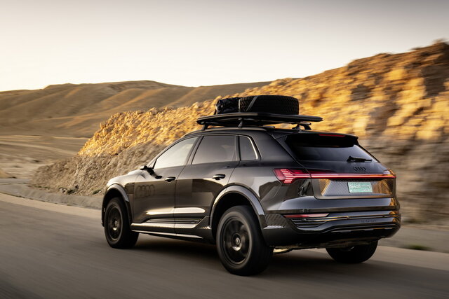 audi q8 etron dakar 06