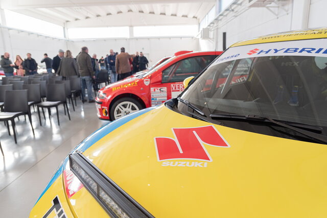 suzuki rally presentazione 5