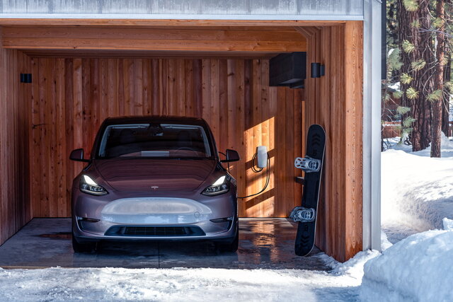tesla model y varie 4