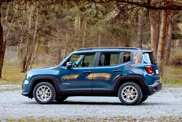 jeep renegade 2024 01