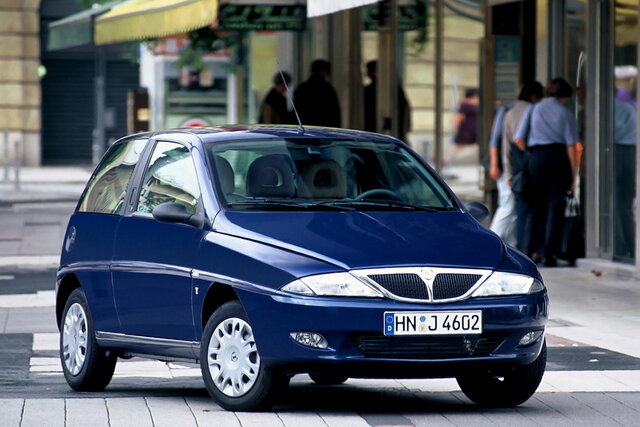 lancia ypsilon storia 08