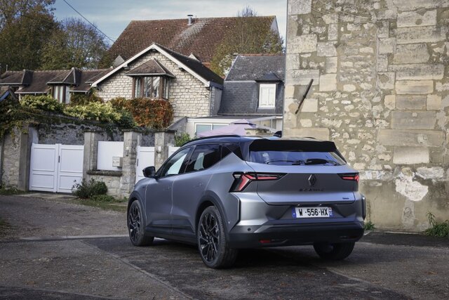 scenic car of the year 2024 1