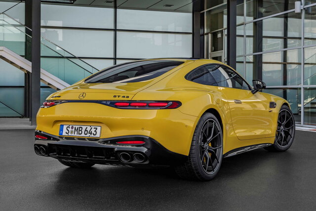 mercedes amg gt43 2024 01