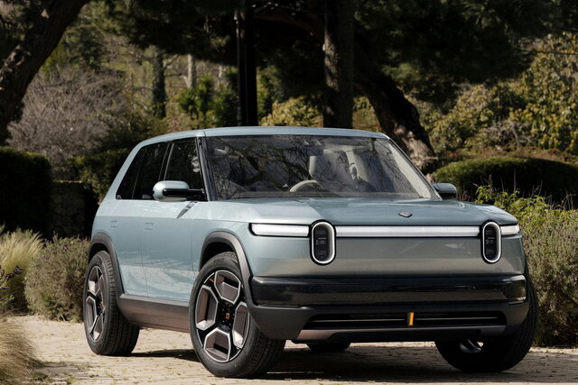 rivian r3 07