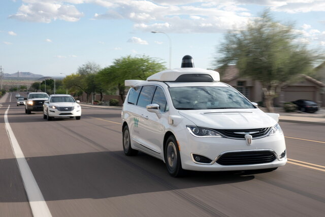 waymo guida autonoma 24
