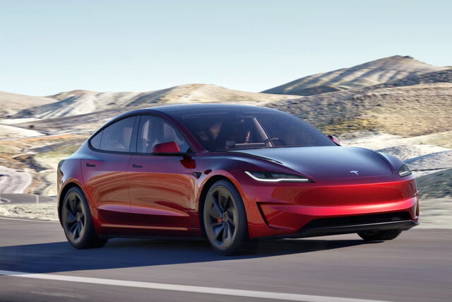 Tesla Model 3 Performance: l'elettrica che va di corsa