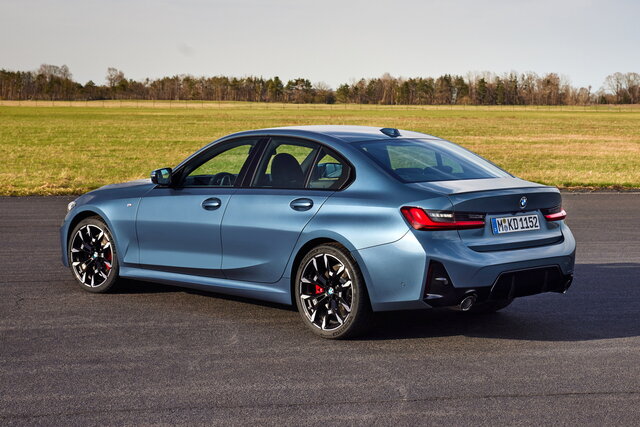 bmw serie 3 model year 2024 07