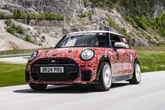 mini jcw 2024 teaser 3