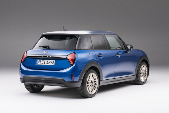 mini cooper 5 porte 2024 03