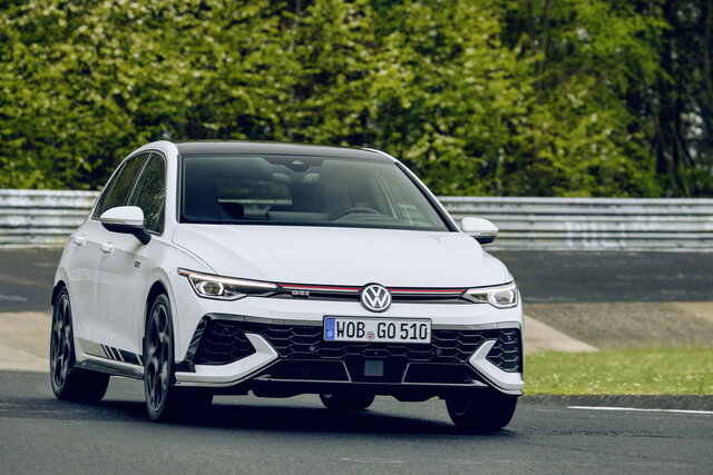 volkswagen golf gti clubsport 2024 03