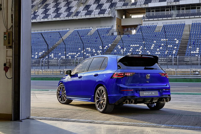 volkswagen golf r 2024 06 01
