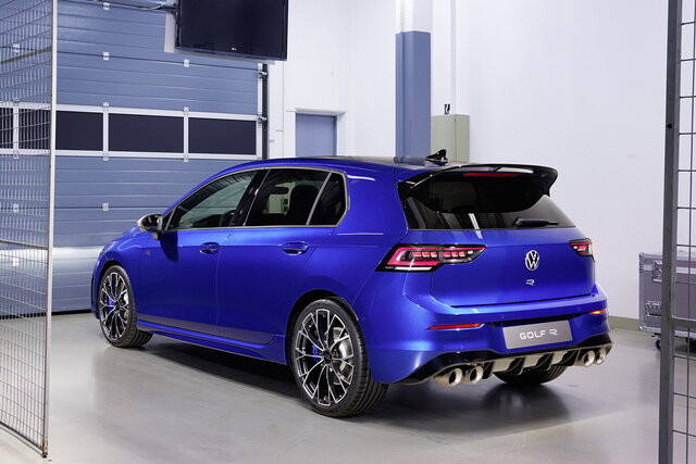 volkswagen golf r 2024 06 08