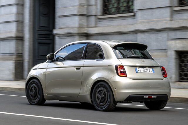 fiat 500 e giorgio armani 04