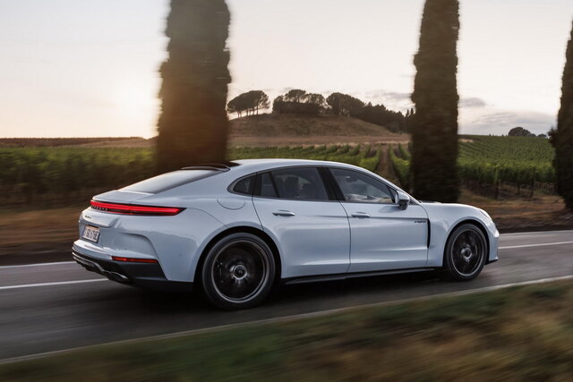 porsche panamera 2024 07 02
