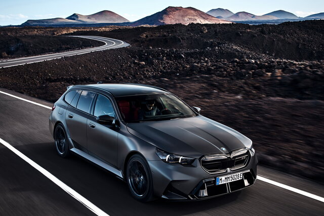bmw m5 touring 2024 02