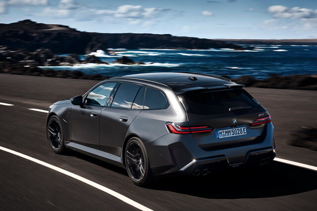 bmw m5 touring 2024 03