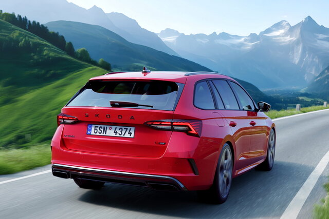 skoda octavia rs 2024 08 02